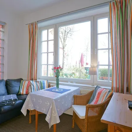 Haus Gud Hööb Whg 01 *